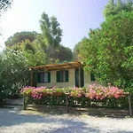 홀리데이파크 Acquaviva Village *