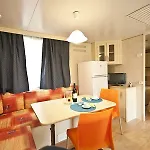 Acquaviva Village 홀리데이파크 *